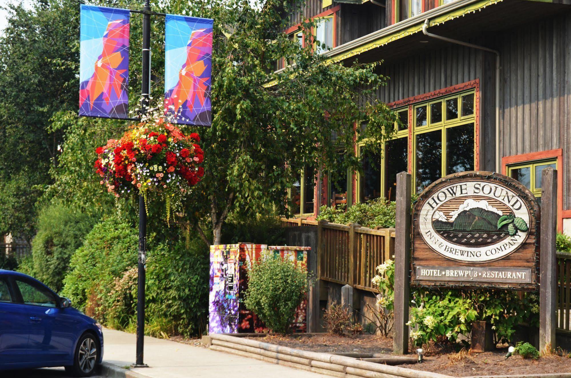 Howe Sound Inn & Brewing Company Squamish Exterior foto